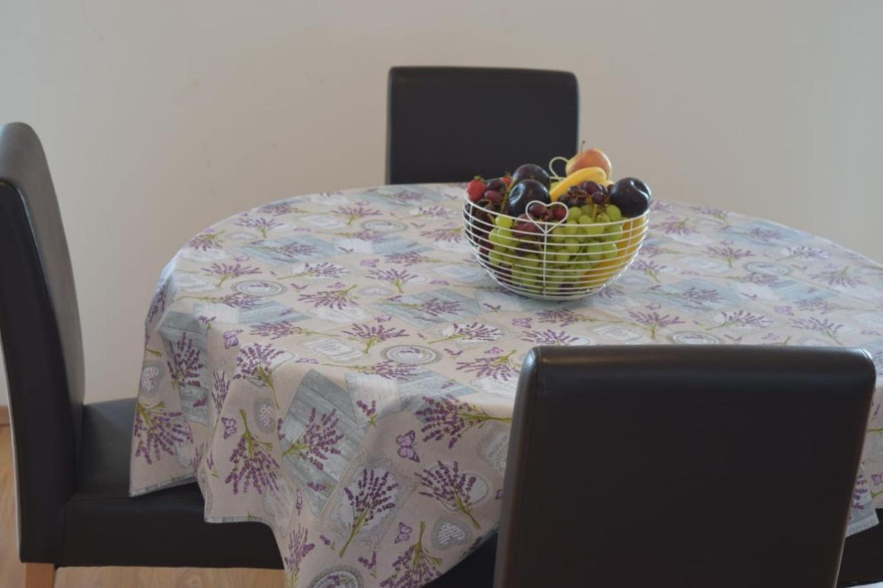 Apartments Marta Kaštel Novi エクステリア 写真