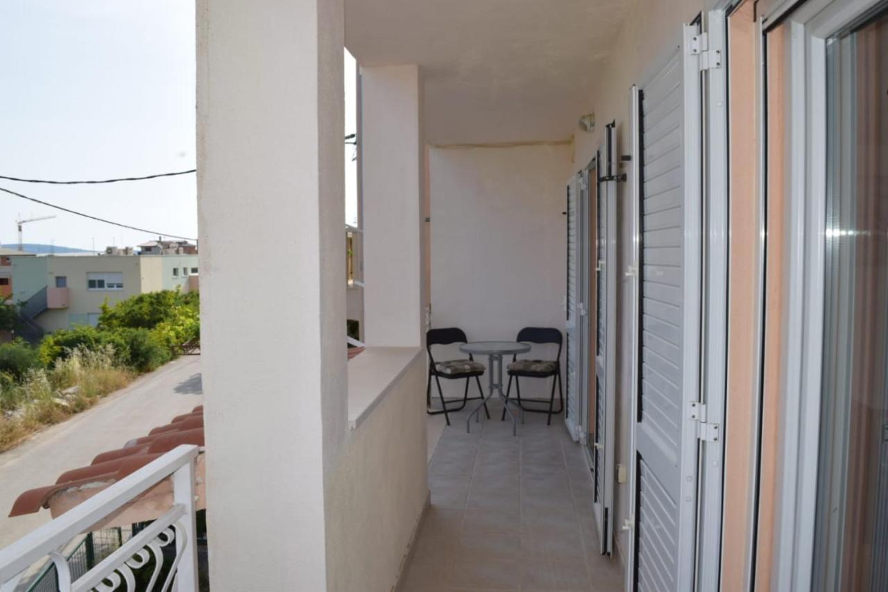 Apartments Marta Kaštel Novi エクステリア 写真
