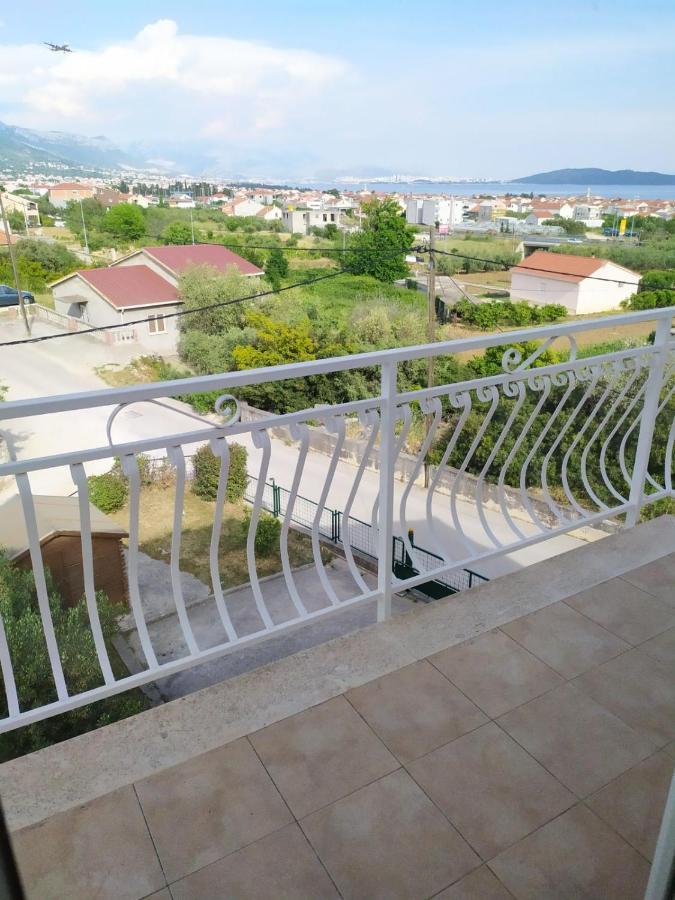 Apartments Marta Kaštel Novi エクステリア 写真